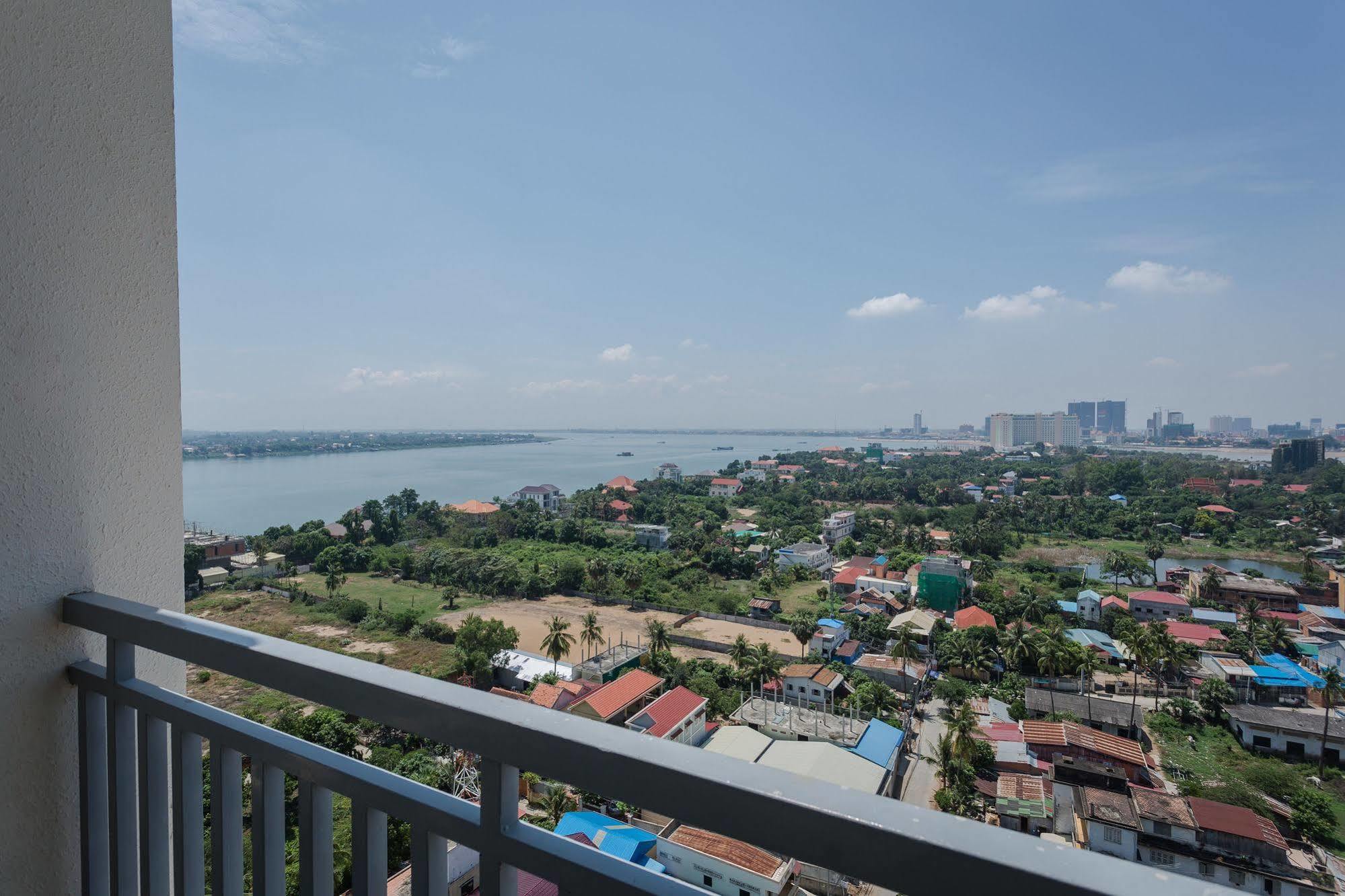 Mekong View Tower Hotel Phnom Penh Exterior foto